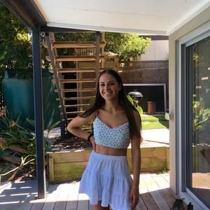 Meet your Posher, Phoebe